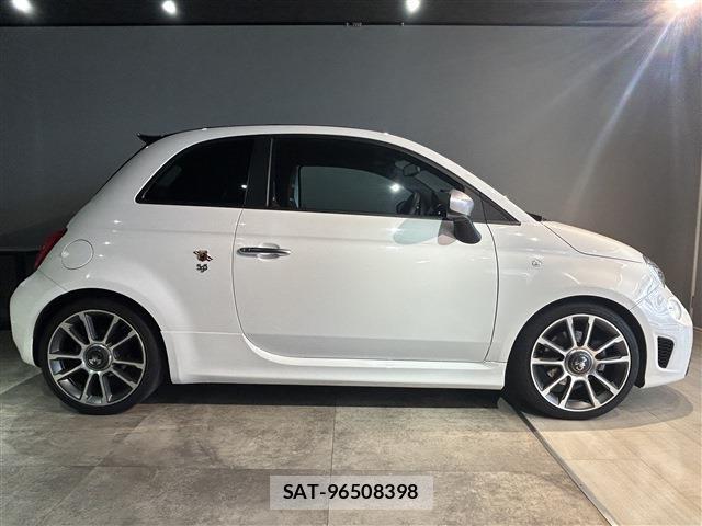 Abarth 595 2022-01 8006442-3