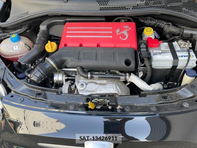 Abarth 695 2020-04 8011947-19
