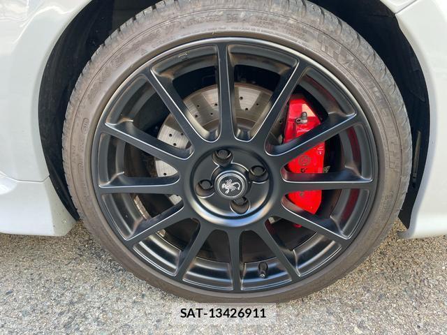 Abarth 695 2020-04 8011947-9