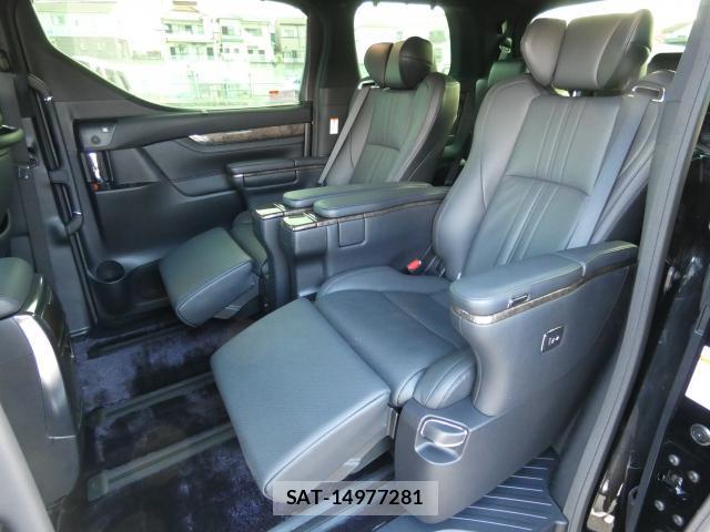 Toyota ALPHARD 2022-05 8005490-17