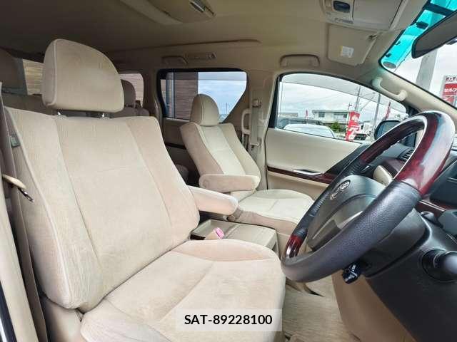 Toyota ALPHARD 2011-03 8008479-17