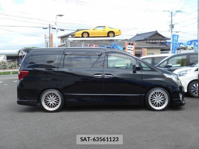 Toyota ALPHARD 2011-12 8009469-3
