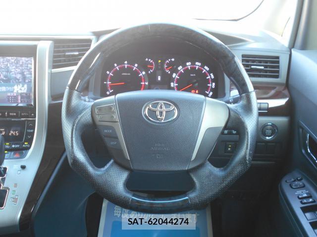 Toyota ALPHARD 2013-05 8009472-17