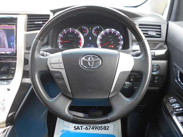 Toyota ALPHARD 2014-04 8009475-17