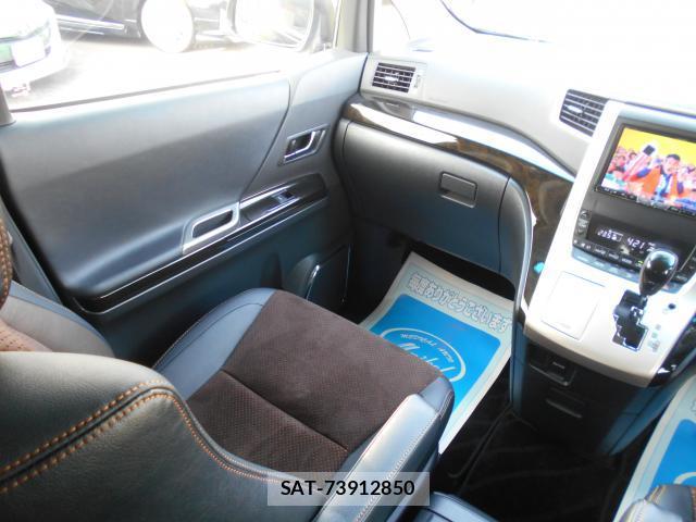 Toyota ALPHARD 2014-10 8009476-18