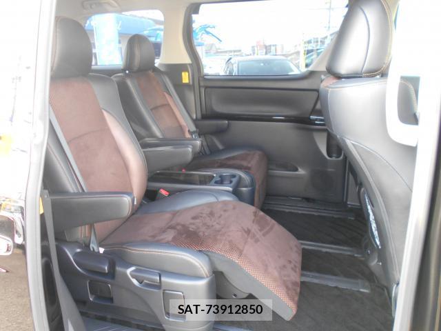 Toyota ALPHARD 2014-10 8009476-7