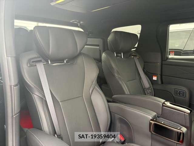 Toyota ALPHARD 2024-12 8011568-16
