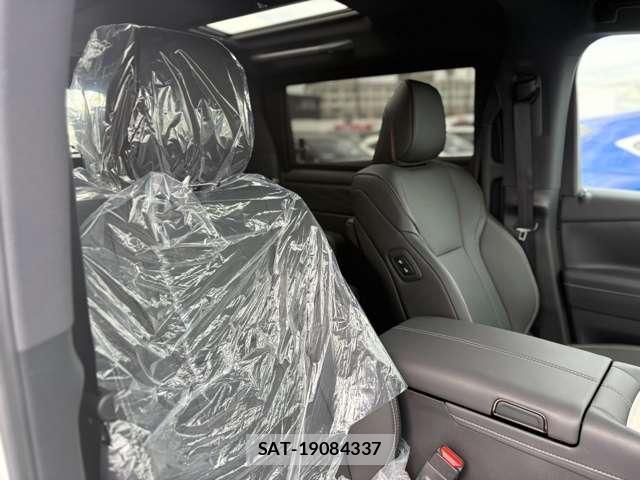Toyota ALPHARD 2024-12 8011571-9