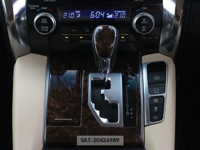 Toyota ALPHARD HYBRID 2021-07 8004037-15