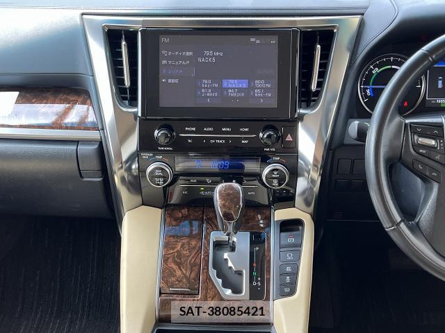 Toyota ALPHARD HYBRID 2021-06 8008886-18