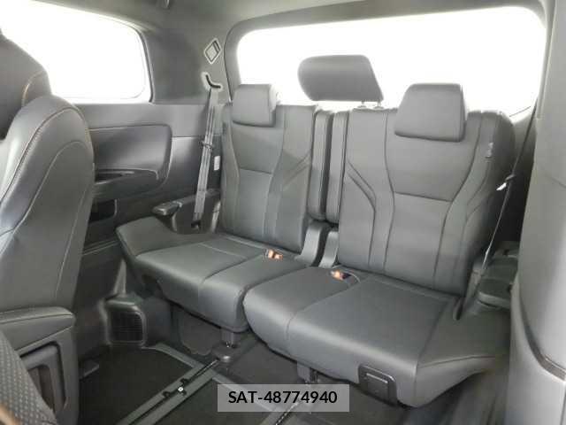 Toyota ALPHARD HYBRID 2025-11 8011003-18