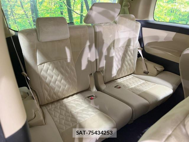 Toyota ALPHARD 2018-04 8004916-10