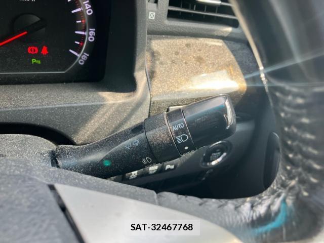 Toyota ALPHARD 2011-10 8005705-17