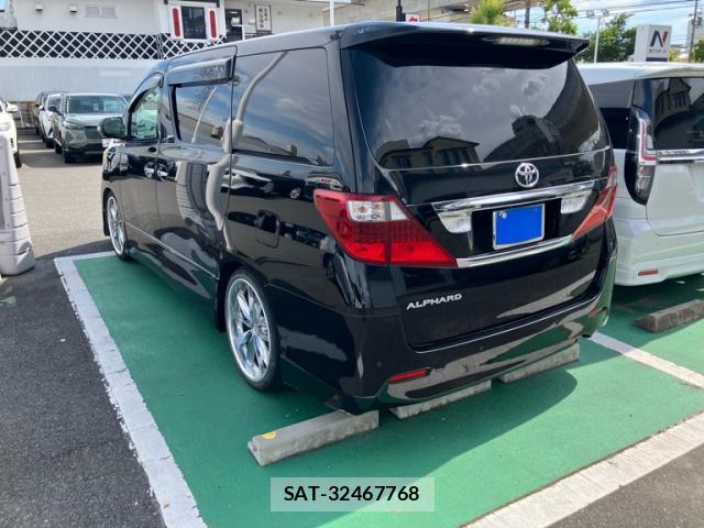 Toyota ALPHARD 2011-10 8005705-2