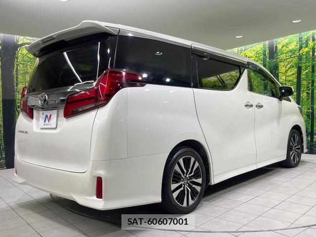 Toyota ALPHARD 2018-04 8005852-17