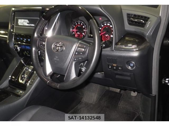 Toyota ALPHARD 2018 8008211-2