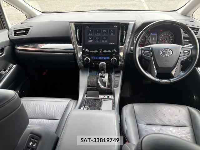 Toyota ALPHARD 2021-06 8009791-12