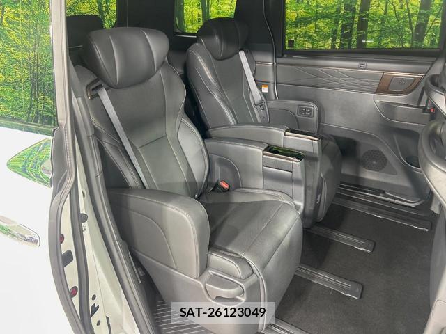 Toyota ALPHARD 2024-10 8011151-8