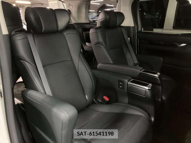 Toyota ALPHARD 2019-09 8011555-4