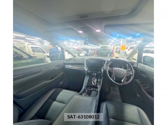 Toyota ALPHARD 2021-07 8011558-2