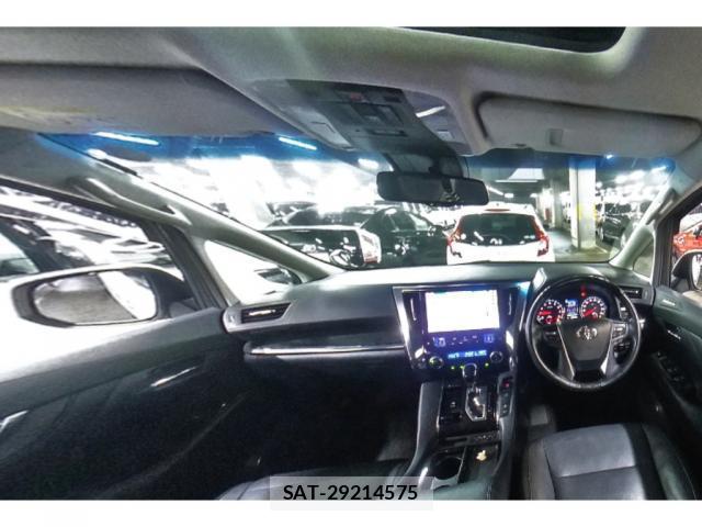 Toyota ALPHARD 2018-03 8011565-2