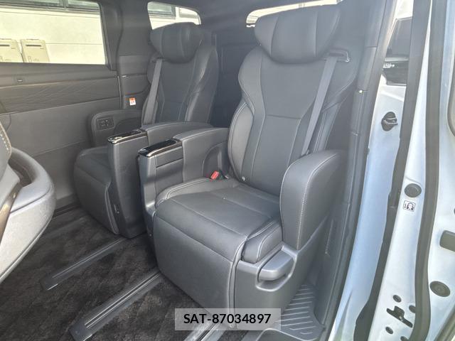 Toyota ALPHARD 2025-06 8011768-11