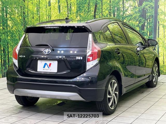 Toyota AQUA 2017-01 8003126-16