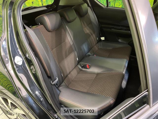 Toyota AQUA 2017-01 8003126-8