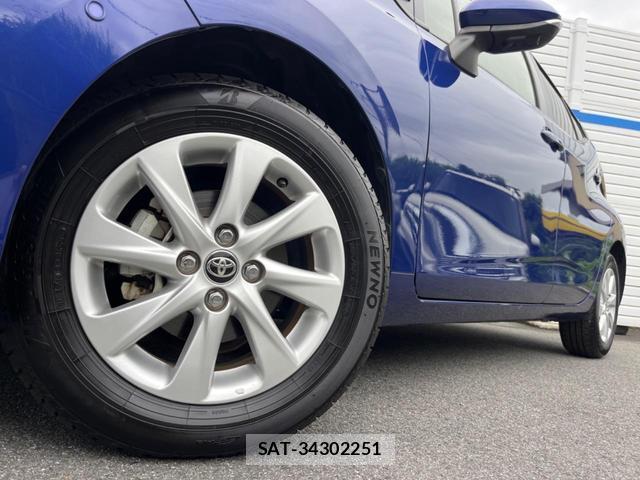 Toyota AQUA 2021-08 8003628-12