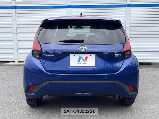 Toyota AQUA 2021-08 8003628-14