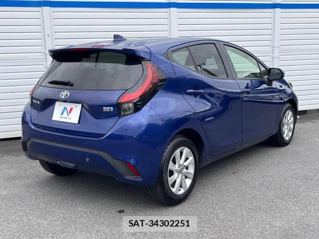 Toyota AQUA 2021-08 8003628-16