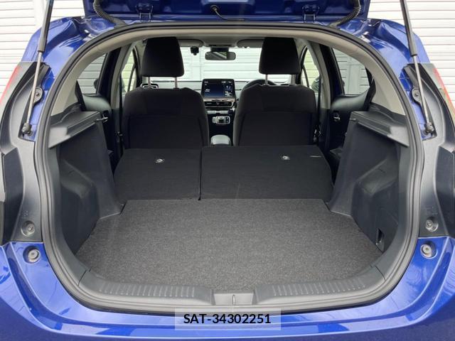 Toyota AQUA 2021-08 8003628-9