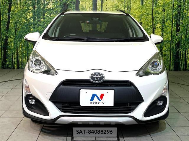 Toyota AQUA 2016-08 8004632-13