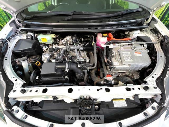 Toyota AQUA 2016-08 8004632-17