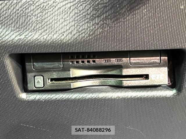 Toyota AQUA 2016-08 8004632-6