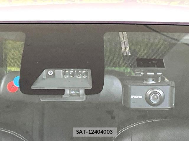 Toyota AQUA 2018-02 8004634-2