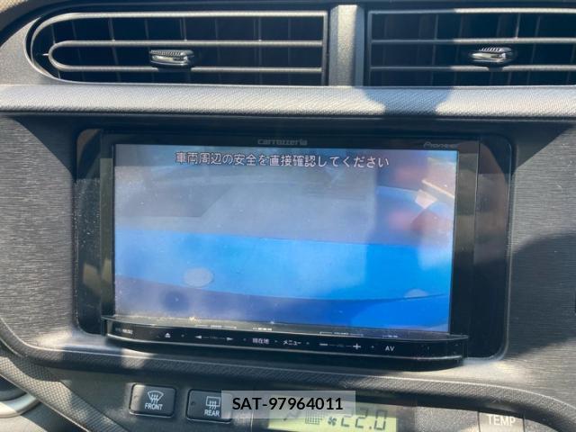 Toyota AQUA 2014-02 8005588-15