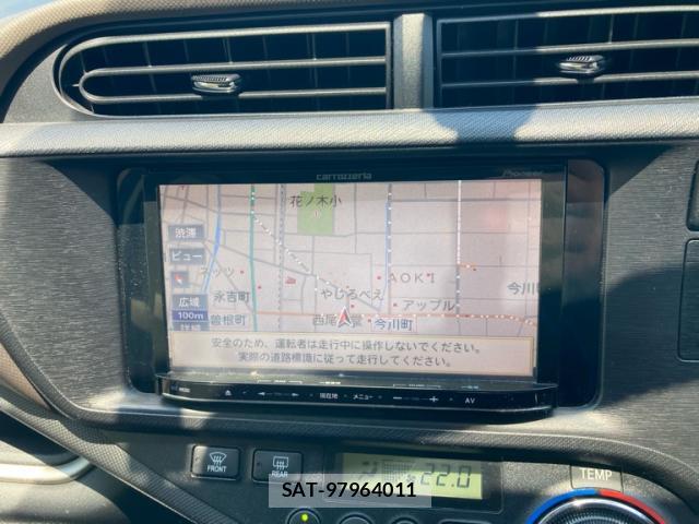 Toyota AQUA 2014-02 8005588-16