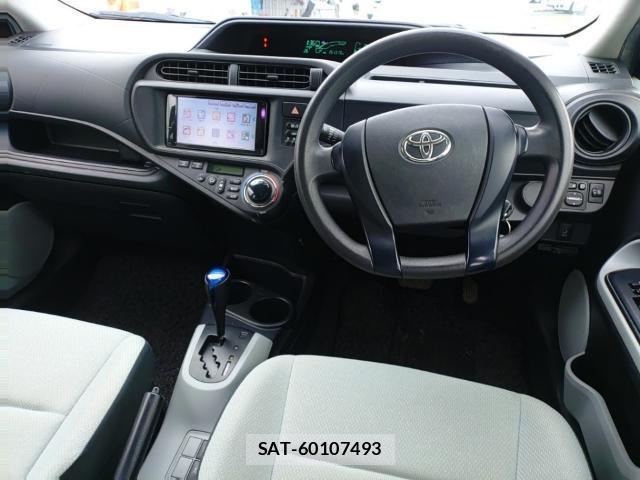 Toyota AQUA 2013-06 8005603-2