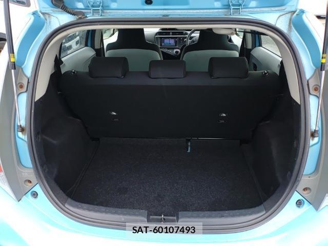 Toyota AQUA 2013-06 8005603-7