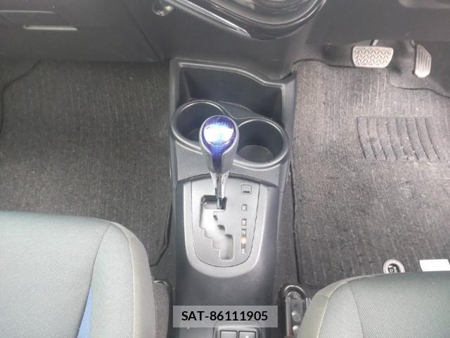 Toyota AQUA 2019-06 8005604-11