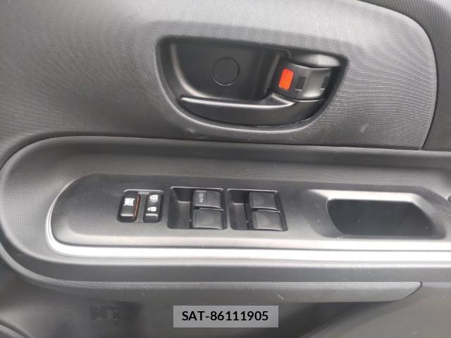 Toyota AQUA 2019-06 8005604-13