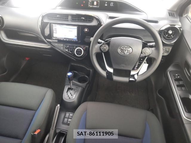Toyota AQUA 2019-06 8005604-2