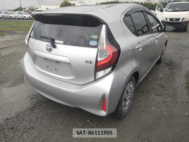 Toyota AQUA 2019-06 8005604-4