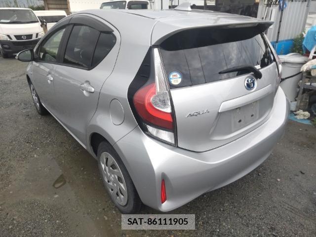 Toyota AQUA 2019-06 8005604-5