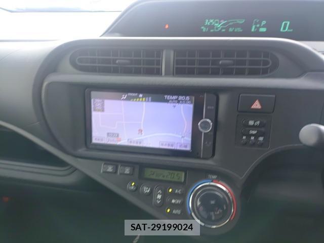 Toyota AQUA 2013-06 8005612-10