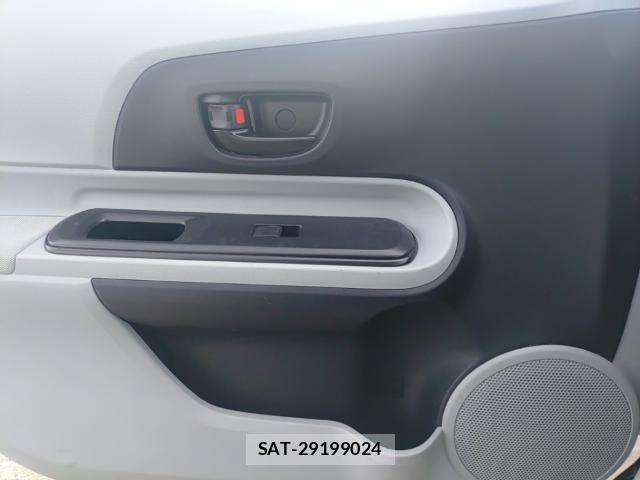 Toyota AQUA 2013-06 8005612-12
