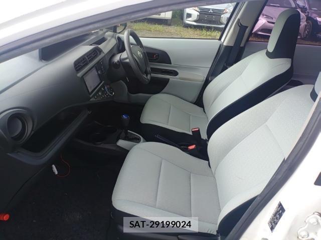 Toyota AQUA 2013-06 8005612-15
