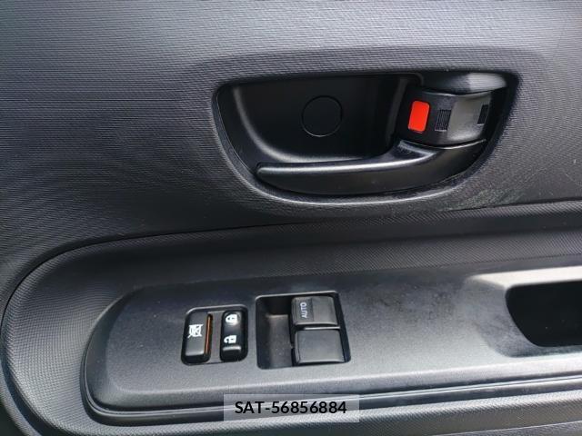 Toyota AQUA 2015-06 8005616-13