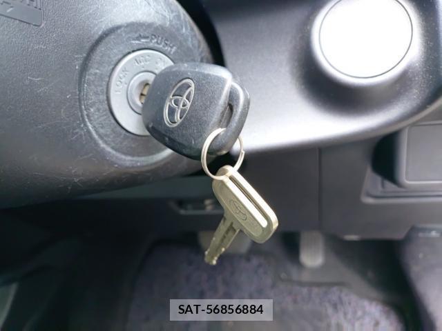 Toyota AQUA 2015-06 8005616-14